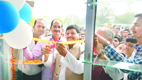 एक बार फिर छलका दर्द, नाम लिए बिना शिवपाल ने साधा निशाना एक बार फिर छलका दर्द, नाम लिए बिना शिवपाल ने साधा निशाना