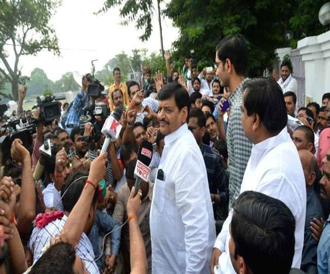 मुख्यमंत्री ईमानदार पर बाकी मंत्री व अफसर भ्रष्टाचार में डूबे : शिवपाल