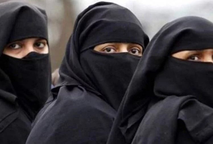 तीन तलाक पीड़ित महिलाओं के लिए अलग से होगा फास्ट ट्रैक कोर्ट, मिलेगी छह हजार रुपये सालाना की आर्थिक मदद