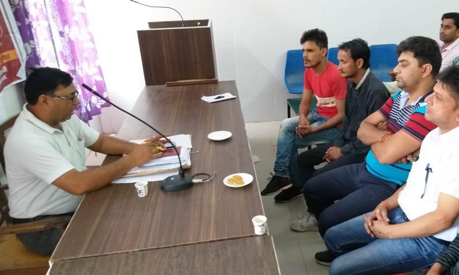 विशेष गोल्डन कार्ड अभियान तहत ली जन सेवा केंद्र संचालकों की बैठक विशेष गोल्डन कार्ड अभियान तहत ली जन सेवा केंद्र संचालकों की बैठक
