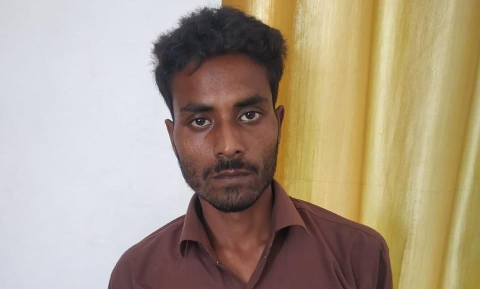 ई-रिक्शा से बैटरी चोरी करने वाला गिरफ्तार