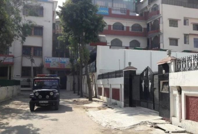 ब्राइटलैंड कॉलेज की मान्यता खत्म होगी, दो हजार बच्चों का भविष्य अधर में ब्राइटलैंड कॉलेज की मान्यता खत्म होगी, दो हजार बच्चों का भविष्य अधर में