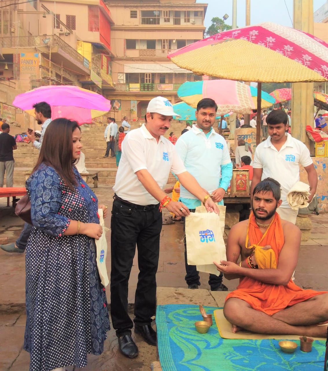 पॉलीथिन के खिलाफ नमामि गंगे की ओर से जागरूकता अभियान चलाया जा रहा पॉलीथिन के खिलाफ नमामि गंगे की ओर से जागरूकता अभियान चलाया जा रहा