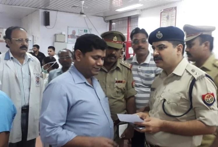दर्दनाक हादसा: सो रहे बच्चों को बेकाबू डंफर ने रौंदा, तीन की मौके पर मौत दर्दनाक हादसा: सो रहे बच्चों को बेकाबू डंफर ने रौंदा, तीन की मौके पर मौत