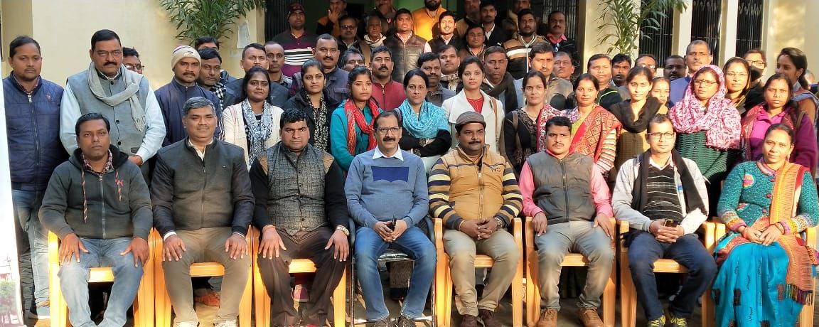 ज्ञान व टिप्स का प्रयोग छात्रों के बीच करे - बीईओ