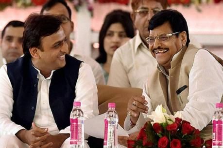 परिवार में चल रहे अन्तर्कलह को खत्म करने की दिशा में बढ़ाया गया कदम : 2022 में चाचा को दूंगा राज्यसभा का टिकट: अखिलेश परिवार में चल रहे अन्तर्कलह को खत्म करने की दिशा में बढ़ाया गया कदम : 2022 में चाचा को दूंगा राज्यसभा का टिकट: अखिलेश