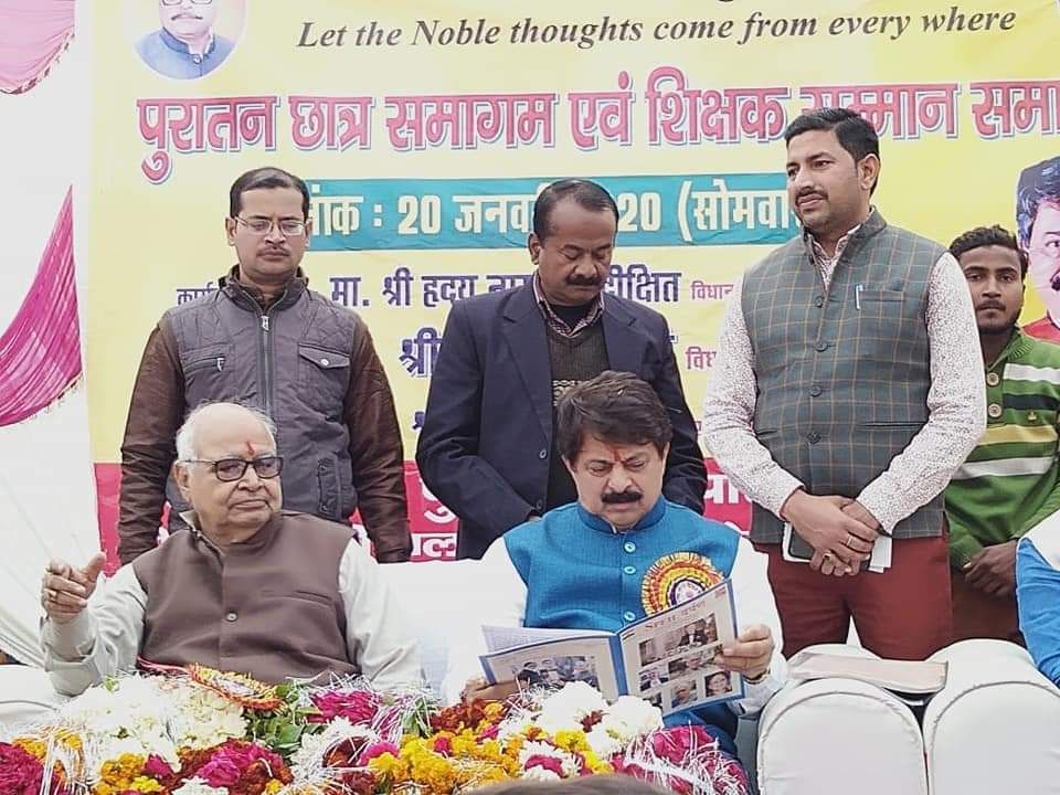 उन्नाव की माटी में जन्में गुजरात विधानसभा अध्यक्ष ने नमन किया अपनी माटी को।