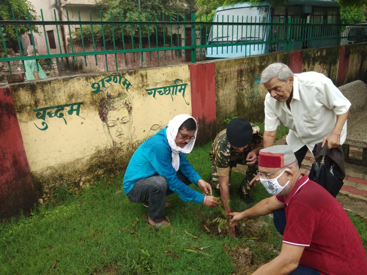 95 बटालियन सीआरपीएफ द्वारा रविदास गेट के पास वृक्षारोपण किया गया। 95 बटालियन सीआरपीएफ द्वारा रविदास गेट के पास वृक्षारोपण किया गया।