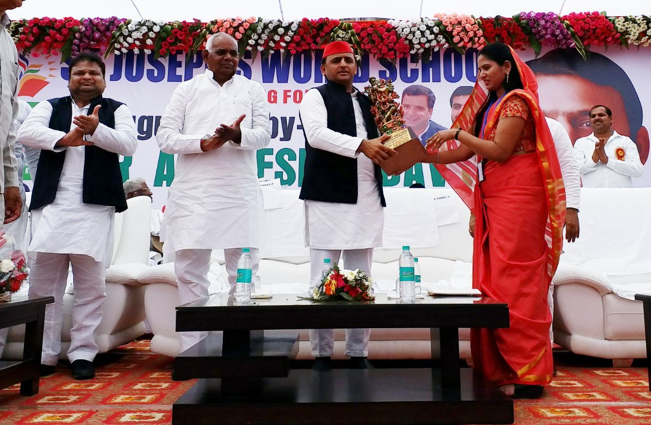 46 दलों के गठबंधन से चल रही भाजपा सरकार: अखिलेश 46 दलों के गठबंधन से चल रही भाजपा सरकार: अखिलेश