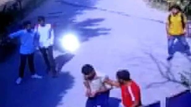 कैराना में बहन से छेड़खानी का भाई ने किया विरोध तो मनचले ने मार दिया चाकू, मौत