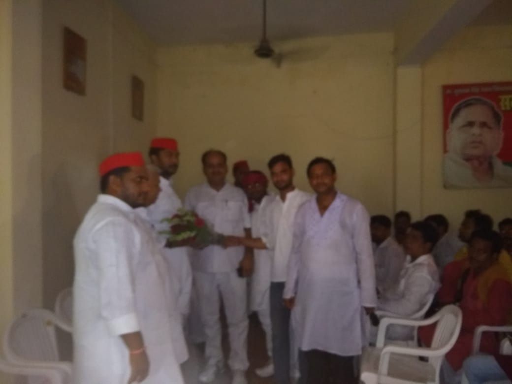 सपा छात्रसभा के प्रदेश अध्यक्ष ने युवा संगठन के पुनर्गठन के लिए कौशाम्बी में बैठक की