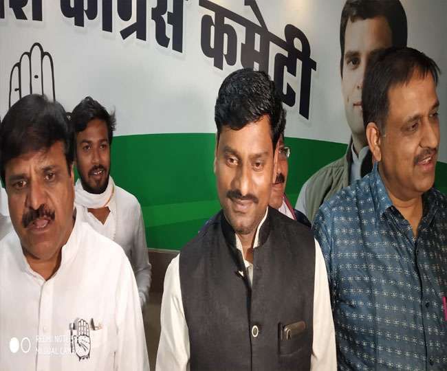 बसपा उम्मीदवार ने छोड़ा मैदान कांग्रेस प्रत्याशी को दिया समर्थन बसपा उम्मीदवार ने छोड़ा मैदान कांग्रेस प्रत्याशी को दिया समर्थन