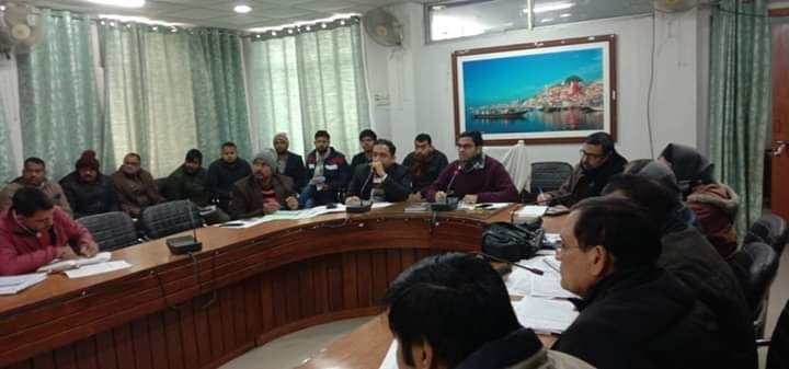 जनपद के प्रत्येक सचिव अपने क्षेत्रान्तर्गत एक गौ आश्रय स्थल तथा एक पंचवटी वाटिका का निर्माण कराये- CDO जनपद के प्रत्येक सचिव अपने क्षेत्रान्तर्गत एक गौ आश्रय स्थल तथा एक पंचवटी वाटिका का निर्माण कराये- CDO