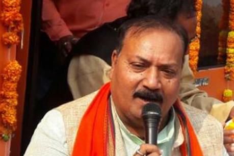 कौन है सीएम योगी की सीट पर प्रत्याशी उपेंद्र दत्त शुक्ला कौन है सीएम योगी की सीट पर प्रत्याशी उपेंद्र दत्त शुक्ला