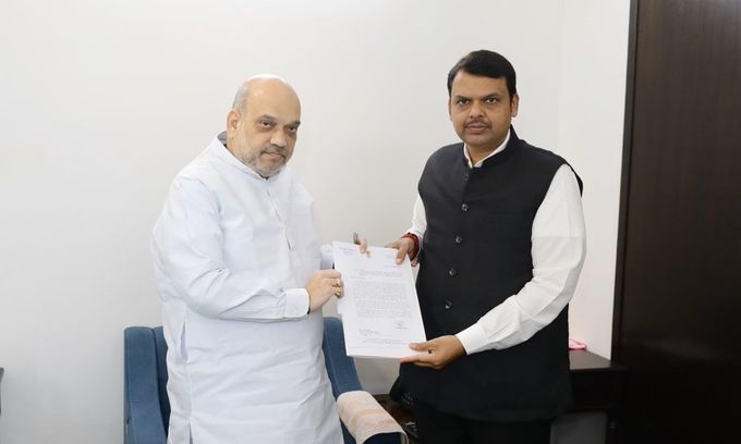 अमित शाह से मिले फडणवीस, बोले- महाराष्ट्र में जल्द बनेगी सरकार अमित शाह से मिले फडणवीस, बोले- महाराष्ट्र में जल्द बनेगी सरकार