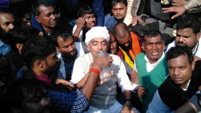 रैली के दौरान उपेंद्र कुशवाहा को लगी लाठी, नीतीश पर बरसे