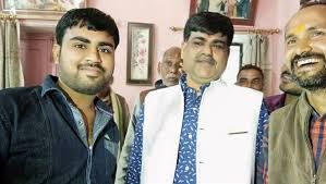 पूर्व विधायक उदयभान करवरिया की बढ़ी पैरोल, 15 दिन के लिए और बढ़ाई गई पैरोल, 17 मार्च तक पैरोल पर रहेंगे उदय भान करवरिया।