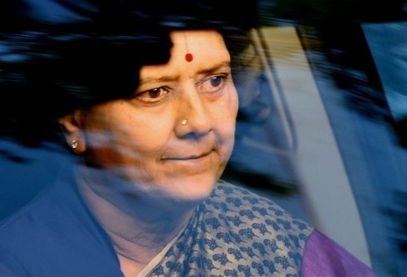 जेल में VIP ट्रीटमेंट के लिए शशिकला ने दी दो करोड़ रुपए की रिश्वत- DIG जेल में VIP ट्रीटमेंट के लिए शशिकला ने दी दो करोड़ रुपए की रिश्वत- DIG