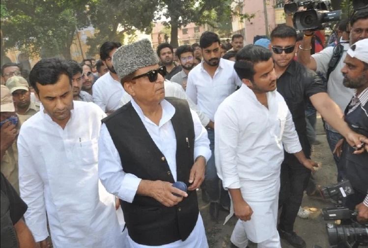 जब राहुल गांधी को क्लीन चिट तो मुझ पर क्यों लगाया प्रतिबंध: आजम खां जब राहुल गांधी को क्लीन चिट तो मुझ पर क्यों लगाया प्रतिबंध: आजम खां