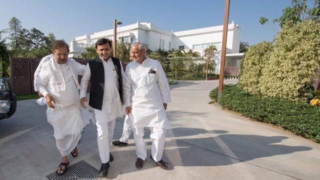 शरद यादव ने अखिलेश से की मुलाकात, एनडीए को बताया डूबता जहाज शरद यादव ने अखिलेश से की मुलाकात, एनडीए को बताया डूबता जहाज