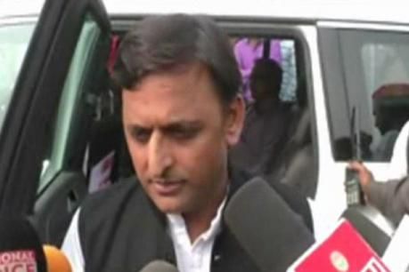 बीजेपी पहले पुराने घोषणापत्र का हिसाब दे: अखिलेश बीजेपी पहले पुराने घोषणापत्र का हिसाब दे: अखिलेश