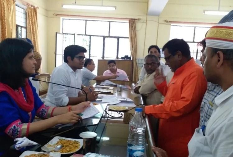तहसील दिवस में विधायक ने लगाई गुहार, आपके एसओ मुझे पहचानते ही नहीं तहसील दिवस में विधायक ने लगाई गुहार, आपके एसओ मुझे पहचानते ही नहीं
