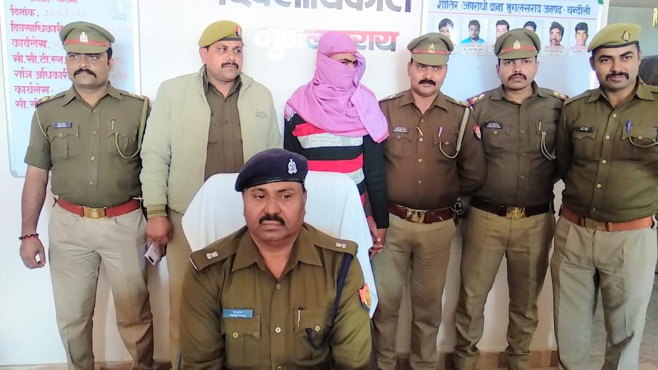 50 हजार का इनामिया पिस्टल व चोरी की मोटरसाइकिल के साथ गिरफ्तार