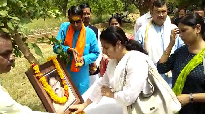 जवाहरबाग घटना के 2 साल, शहीद एसपी सिटी के परिजनों को अभी भी न्याय और सम्मान का इंतजार