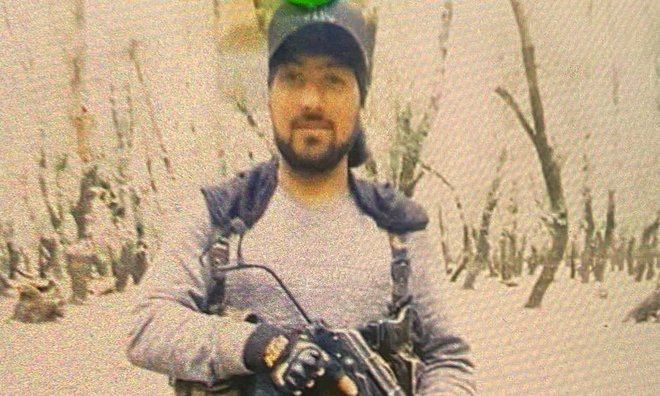 श्रीनगर से खूंखार आतंकी निसार अहमद डार गिरफ्तार, हथियारों का जखीरा बरामद श्रीनगर से खूंखार आतंकी निसार अहमद डार गिरफ्तार, हथियारों का जखीरा बरामद