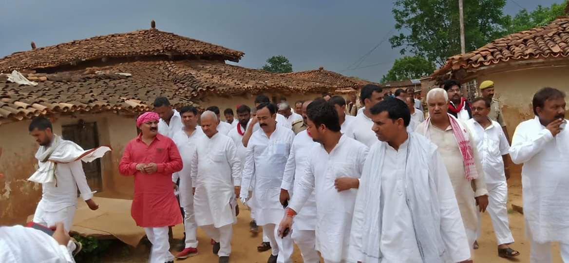 सोनभद्र पिडितो को न्याय दिलाने के लिए सपा हर संघर्ष को तैयार:नरेश उत्तम सोनभद्र पिडितो को न्याय दिलाने के लिए सपा हर संघर्ष को तैयार:नरेश उत्तम