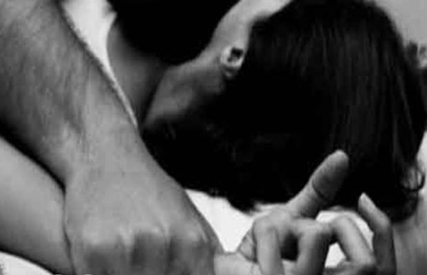 धूमनगंज में महिला से सामूहिक दुष्कर्म धूमनगंज में महिला से सामूहिक दुष्कर्म