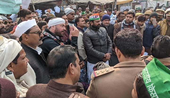 किसान सत्याग्रह पदयात्रा को पुलिस ने रोका :कांग्रेसी बिफरे किसान सत्याग्रह पदयात्रा को पुलिस ने रोका :कांग्रेसी बिफरे