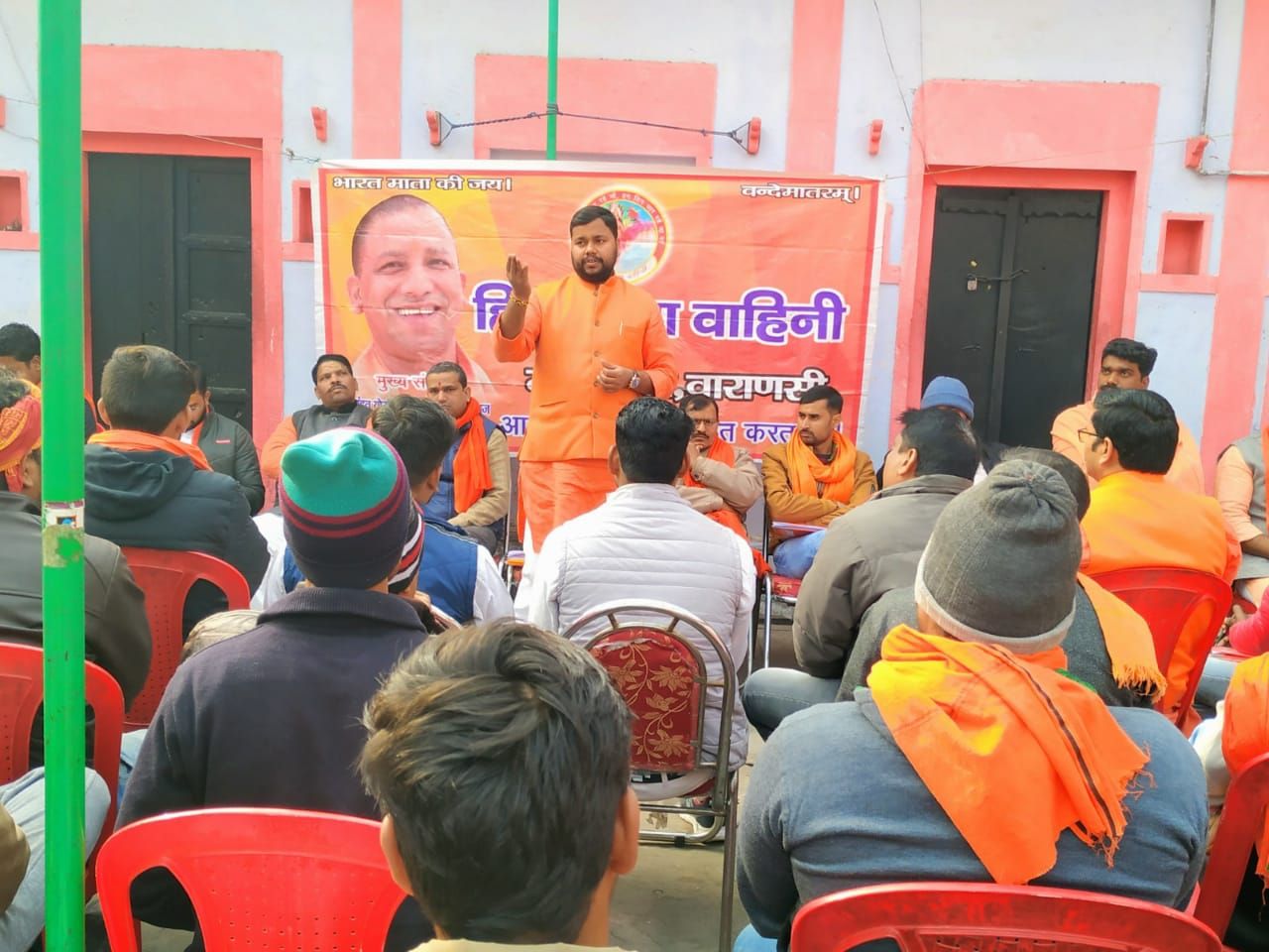 हिंदू युवा वाहिनी वाराणसी महानगर व जनपद इकाई की मासिक बैठक संपन्न