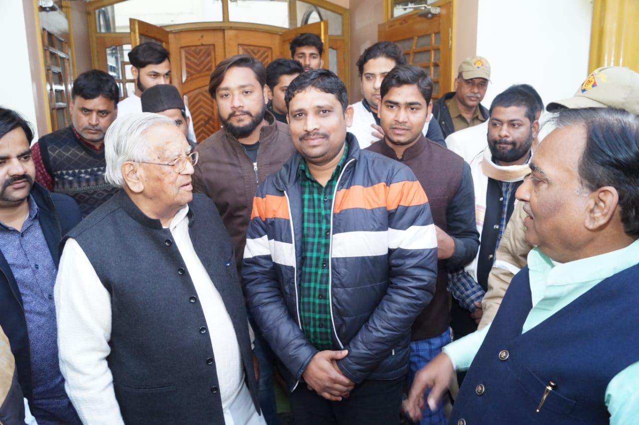 सरकार पूरी तरह समाजिक ताने बाने को तोड़ने का काम कर रही है - अहमद हसन