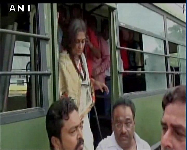 बंगाल हिंसा पर नाराज मोहम्मद कैफ, बोले शर्म करो बंगाल हिंसा पर नाराज मोहम्मद कैफ, बोले शर्म करो