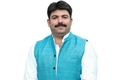 गरीब परिवारों के लिए घर का सपना पूरा करेगे मोदी और योगी : शलभ मणि गरीब परिवारों के लिए घर का सपना पूरा करेगे मोदी और योगी : शलभ मणि