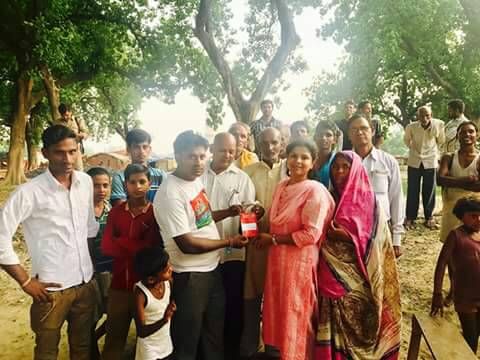पूर्व प्रत्याशी निधि यादव गाँव गाँव पहुँच कर बना रही सदस्य -जेपी यादव पूर्व प्रत्याशी निधि यादव गाँव गाँव पहुँच कर बना रही सदस्य -जेपी यादव