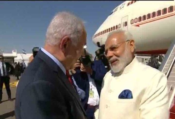 मोदी के स्वागत में पीएम नेतन्याहू हिंदी में बोले, आपका स्वागत है मेरे दोस्त मोदी के स्वागत में पीएम नेतन्याहू हिंदी में बोले, आपका स्वागत है मेरे दोस्त