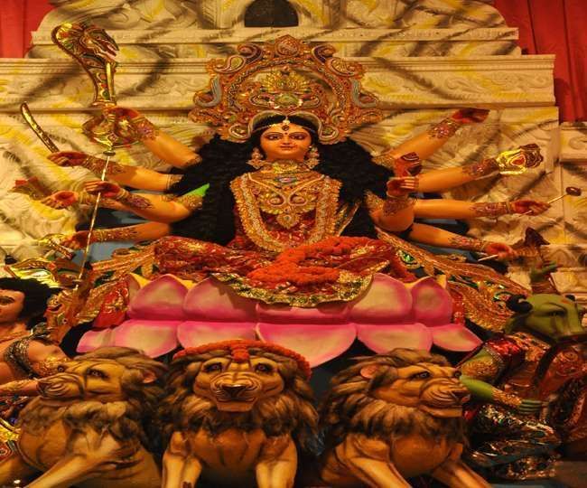 कोलकाता- जब मां दुर्गा के पंडाल में गूंजा अल्हा हू अकबर तो हुआ बवाल -Video
