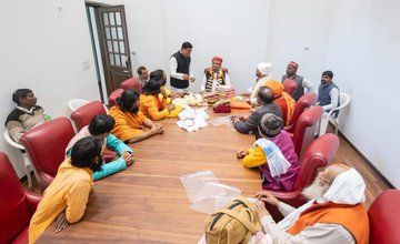 अयोध्या से आए महंतों व मौलानाओं से मिले अखिलेश यादव, भाजपा राज में हर व्यक्ति परेशान