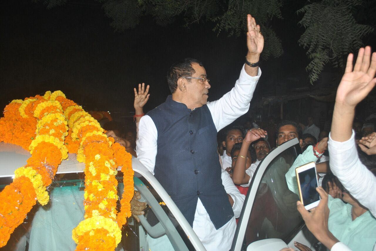 धूम धाम से मना वरिष्ठ समाजवादी नेता किरणमय नंदा का जन्मदिन धूम धाम से मना वरिष्ठ समाजवादी नेता किरणमय नंदा का जन्मदिन