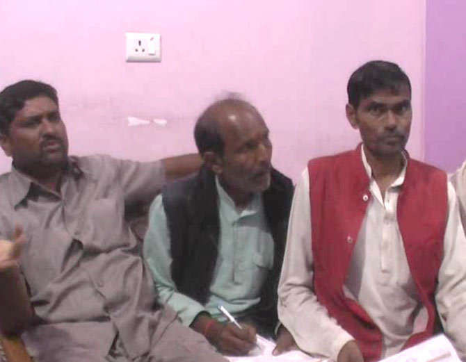 81 SP पदाधिकारियों ने पार्टी से दिया इस्तीफा, नामांकन के बाद टिकट कटने से थे नाराज 81 SP पदाधिकारियों ने पार्टी से दिया इस्तीफा, नामांकन के बाद टिकट कटने से थे नाराज