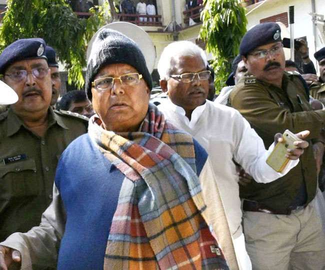 रांची की सीबीआइ अदालत पहुंचे लालू यादव, चारा घोटाला के डोरंडा मामले में दर्ज होगा बयान