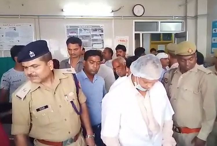 स्कूल बस और रोडवेज आपस में टकराई, 18 मासूम बच्चे घायल