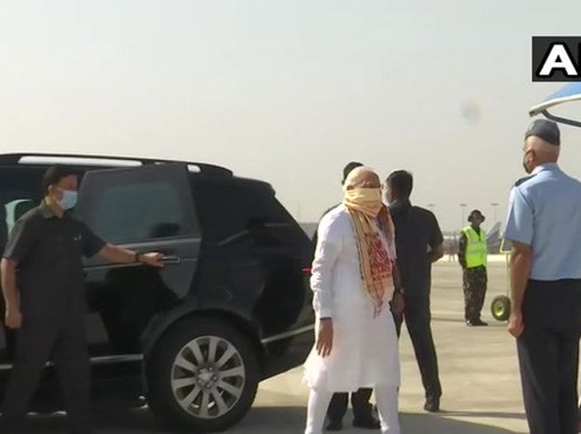 दिल्ली से पश्चिम बंगाल के अम्फान चक्रवात से प्रभावित इलाकों का हवाई सर्वे करने रवाना हुए पीएम मोदी।