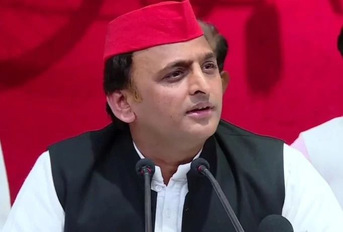 अखिलेश बोले- पीएम मोदी कबीर को पढ़ लेते तो भेदभाव का रास्ता नहीं अपनाते