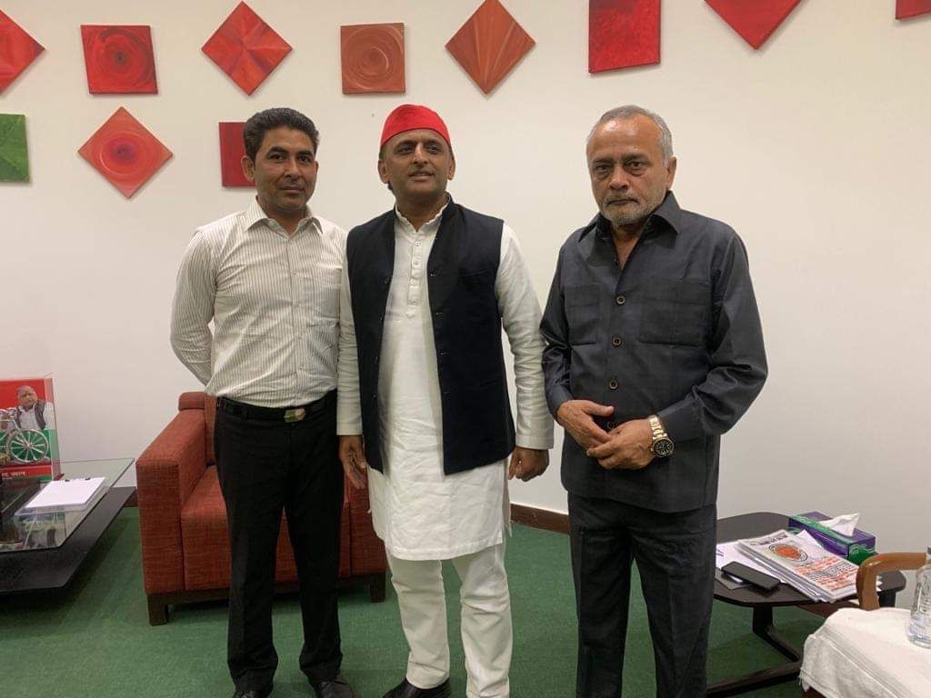 समाजवादी कार्यकर्ताओ पर हो रहे उत्पीड़न को लेकर राष्ट्रीय अध्यक्ष से मिले पूर्व विधायक समाजवादी कार्यकर्ताओ पर हो रहे उत्पीड़न को लेकर राष्ट्रीय अध्यक्ष से मिले पूर्व विधायक
