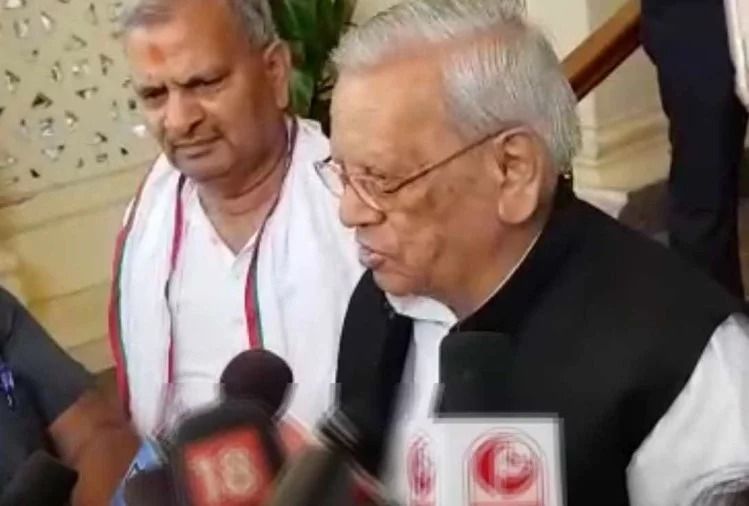 उत्तर प्रदेश में राष्ट्रपति शासन की मांग, सपा बोली-कानून व्यवस्था बदहाल