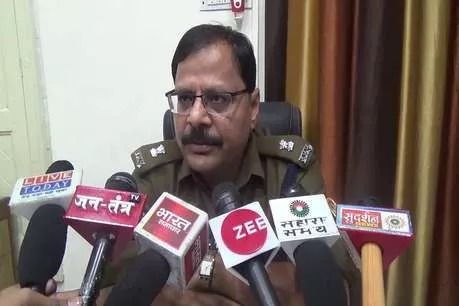 मुजफ्फरनगर: महिला नेत्री से छेड़छाड़ और रेप के प्रयास में BJP नेता के खिलाफ केस दर्ज मुजफ्फरनगर: महिला नेत्री से छेड़छाड़ और रेप के प्रयास में BJP नेता के खिलाफ केस दर्ज