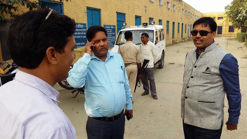 निकाय चुनाव की तैयारियों को लेकर उप जिलाधिकारी राम प्रकाश सिंह ने राम रतन इंटर कॉलेज बिलारी पहुंचकर स्ट्रांग रूम देखें... रिपोर्ट वारिस बिलारी